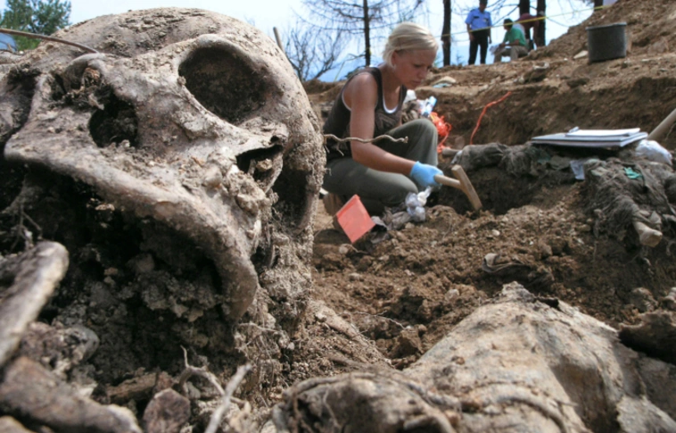A srebrenicai mészárlásban való részvételért tíz évre ítéltek egy férfit Belgrádban