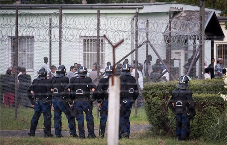 Százmilliárdba kerülnének a migránsok hazánknak