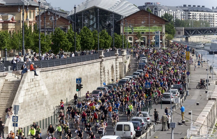 További fejlesztésekért vonultak a kerékpárosok Budapesten