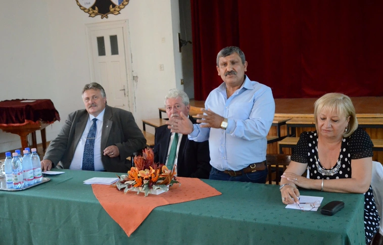 Tanévet zártak a digitális középiskolában