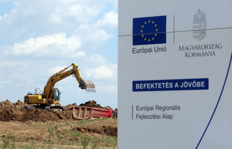 Alapkőletétellel megkezdődött az M30-as autópálya tovább építése
