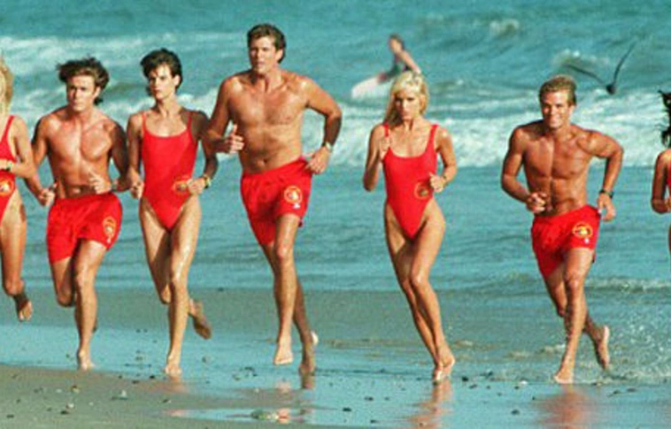 Kiderült, hogy miért futottak lassítva a Baywatch bombázói