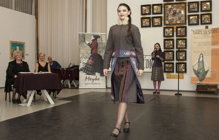 Különleges divatshow és modellvizsga a Miskolci Galériában (Képgaléria)
