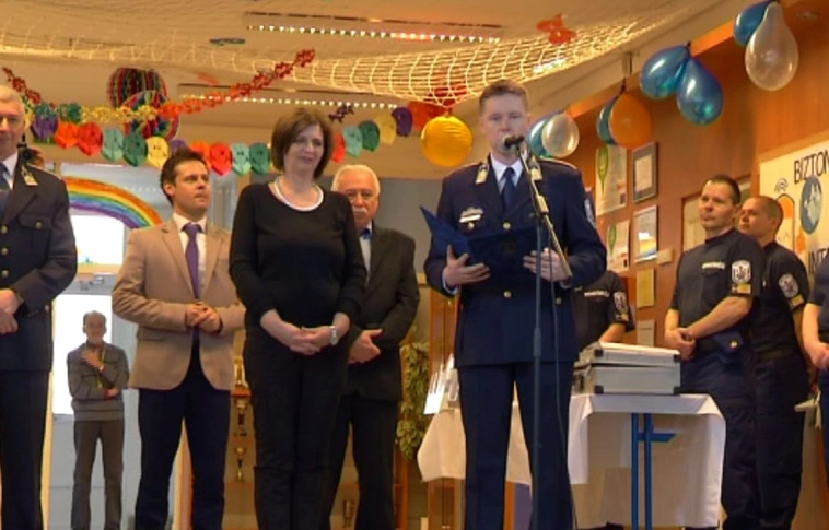 Az online világ veszélyeire hívták fel a diákok figyelmét