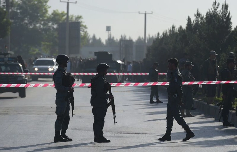Öngyilkos merénylő robbantott Kabulban, sok az áldozat