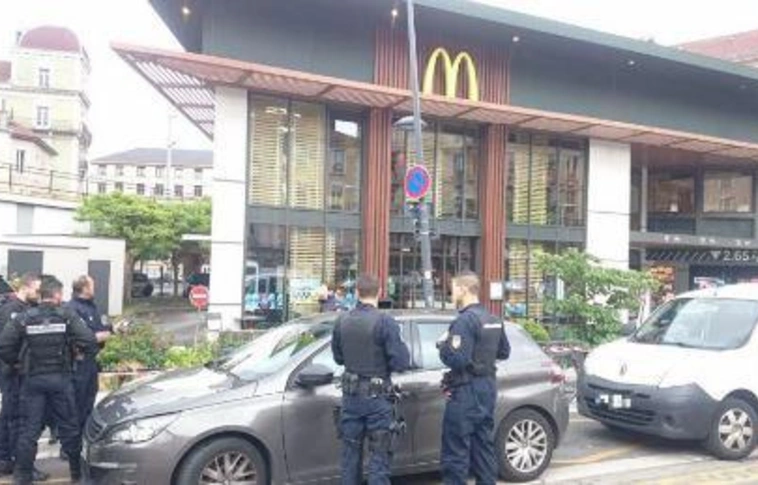 Bomba robbant egy McDonald's étteremben Franciaországban