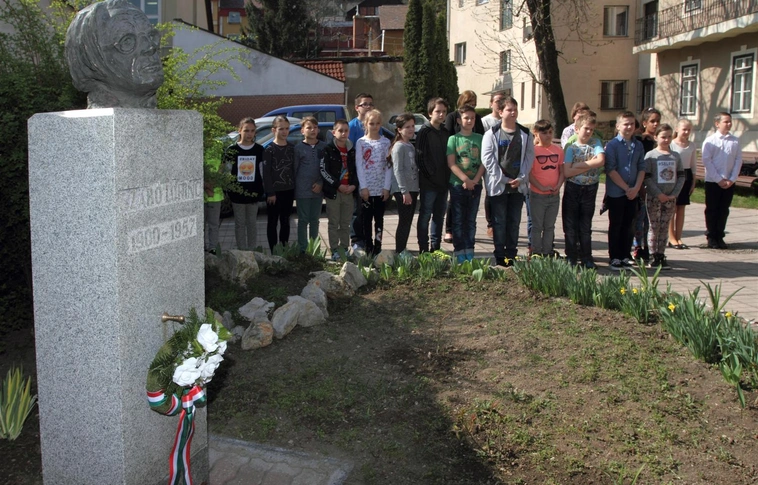 Szabó Lőrinc születésnapján kezdődnek a Költészet napi programok