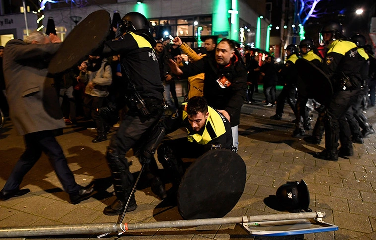 Szükségállapot Rotterdamban – tovább mérgesedik a török-holland viszony