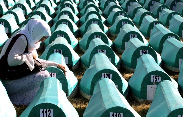 A holland kormány részben felelős a srebrenicai mészárlásért