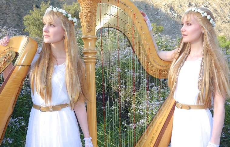 Bemutatjuk a hárfás ikreket