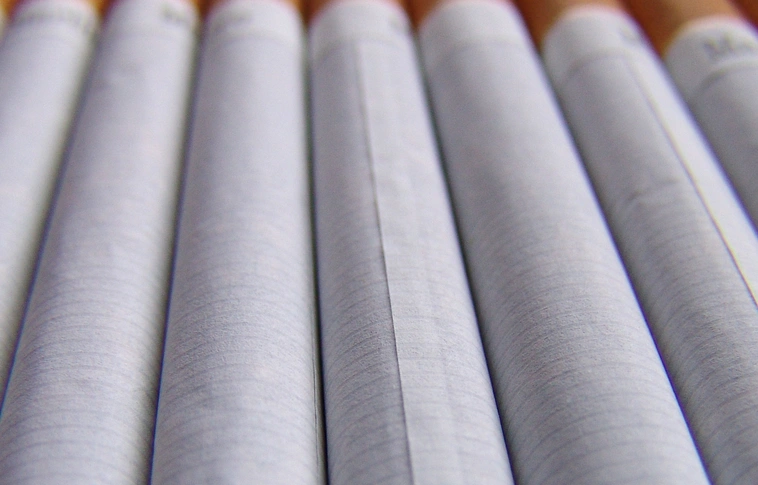 Pénzügyőrnek próbáltak csempészett cigarettát eladni Budapesten