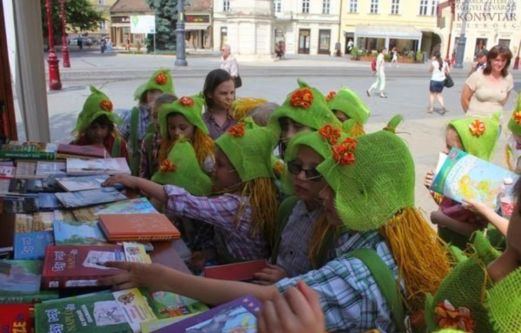 Négy napig a könyveké a főszerep az Erzsébet téren