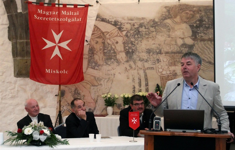Huszonöt éve a szegényekért és a betegekért
