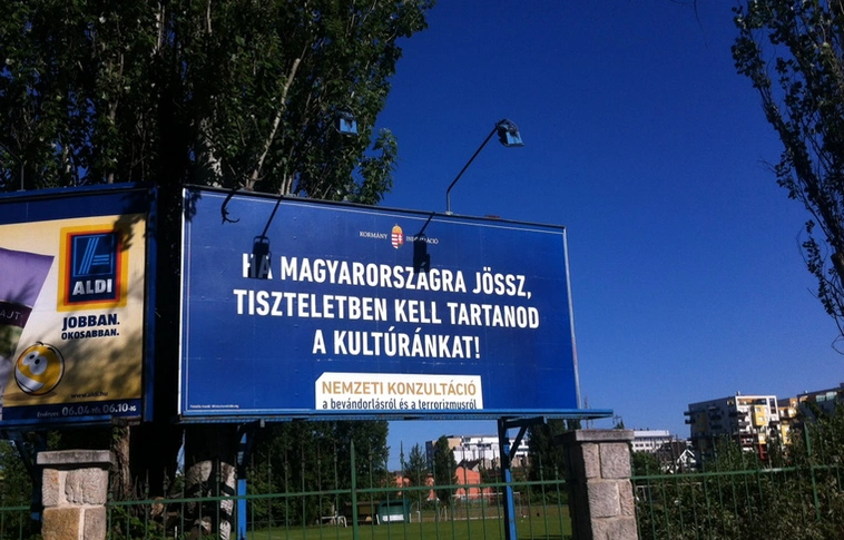 Századvég: a többség egyetért a bevándorlókról szóló hirdetések üzeneteivel