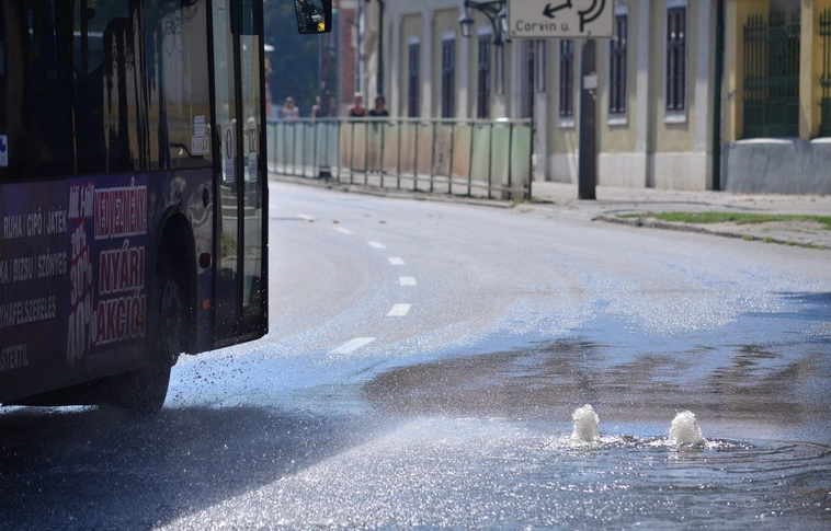 Csőtörés vagy nyomáspróba?