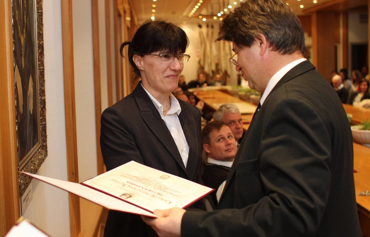 Több mint száz hallgató és oktató kapott elismerést