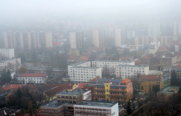 Jönnek a mínuszok