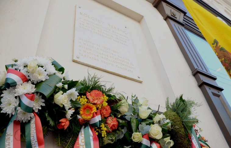 Kölcsey Ferencre emlékeztek péntek délelőtt a főutcán