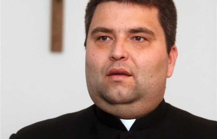 „Szeretni könnyebb, mint a szeretetet elfogadni”