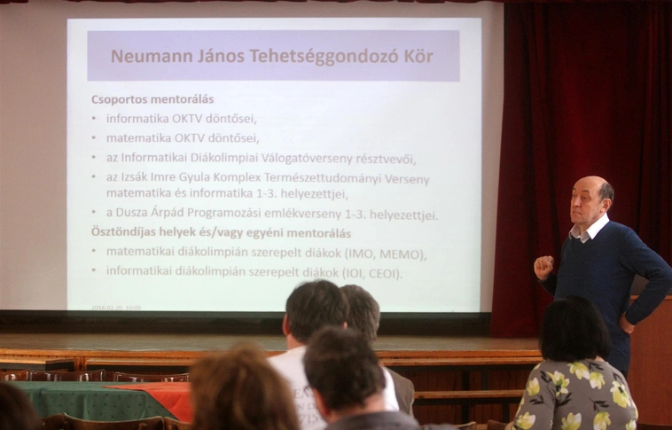 A jövő programozói versenyeztek