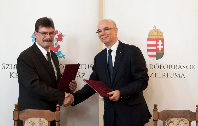 Aláírták a Szlovákiai Református Keresztyén Egyház magyar kormányzati támogatásáról szóló szerződést