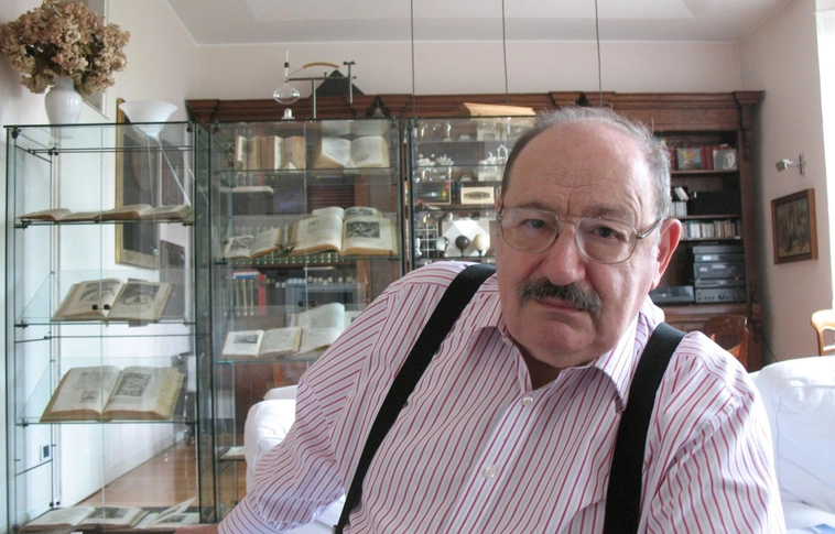 Meghalt Umberto Eco