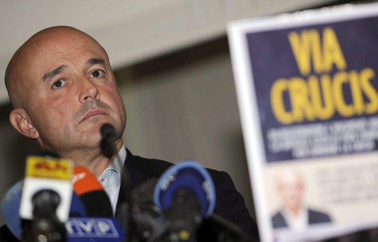 Ferenc pápa: az egyház kerülje a „kettős élet” csábítását