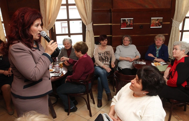 Alzheimer Café: szerda, 16 óra, Művészetek Háza