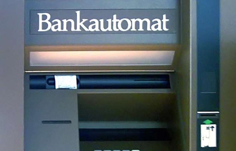 Egyre több a készpénzbefizetésre alkalmas ATM a bankok hálózatában