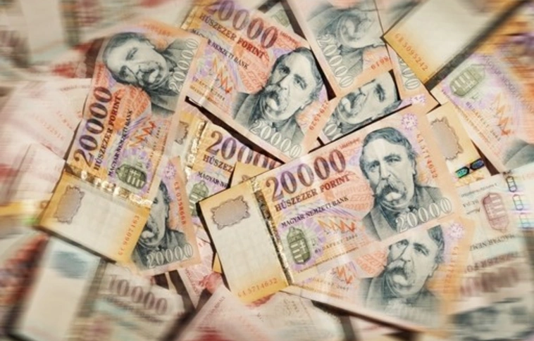 MNB: a forgalomban lévő húszezresek 85 százaléka már az új bankjegy