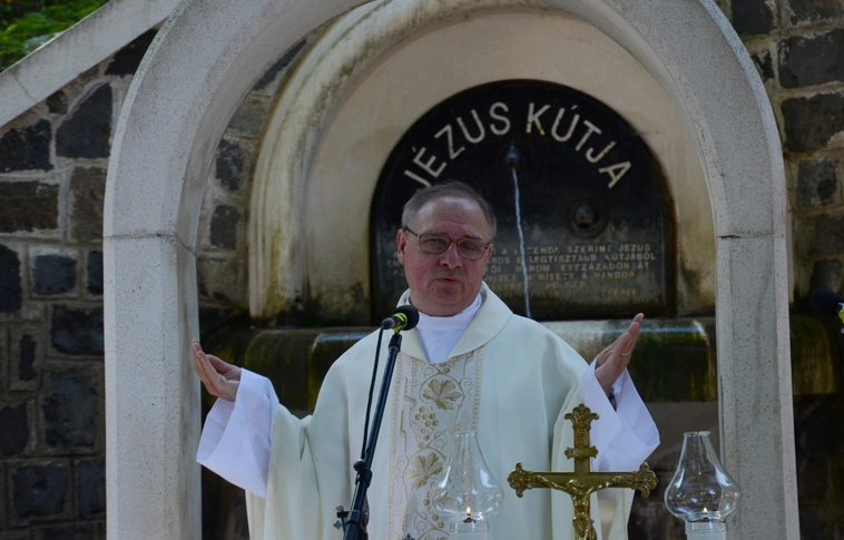 Búcsú és körmenet a Jézus kútjához