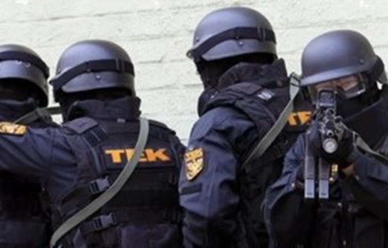 Terrorlehárítási gyakorlatot tart a TEK este a Puskás Ferenc Stadionnál