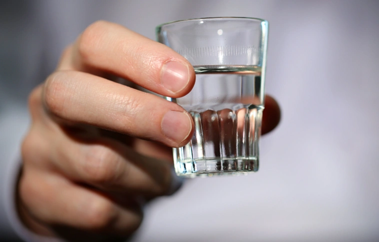 Oroszországban emelik a vodka minimálárát