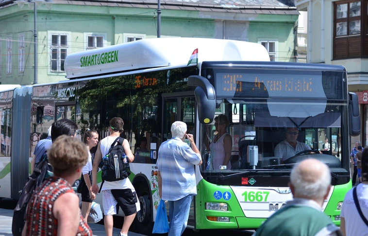 Havasi: a megyei jogú városokban élő emberekkel kötött szerződések érvényesek