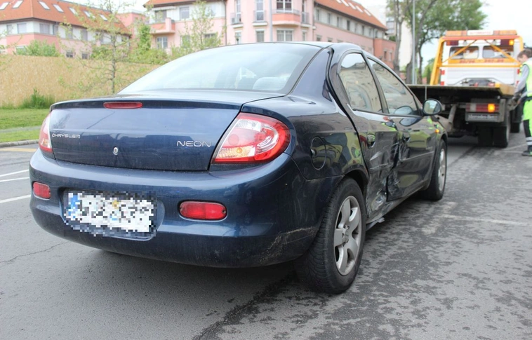 Három autó ütközött össze a Dayka és a Hunyadi kereszteződésében