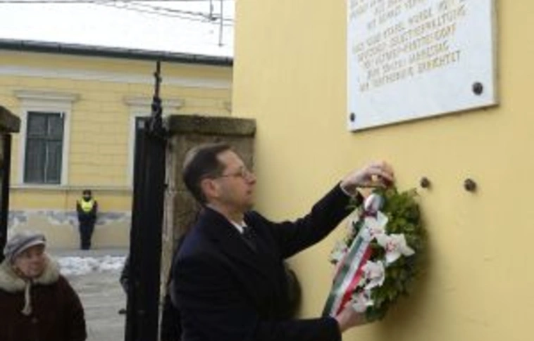 Varga Mihály: a magyarországi németek évszázadok óta társaink az alkotásban és a küzdelmekben