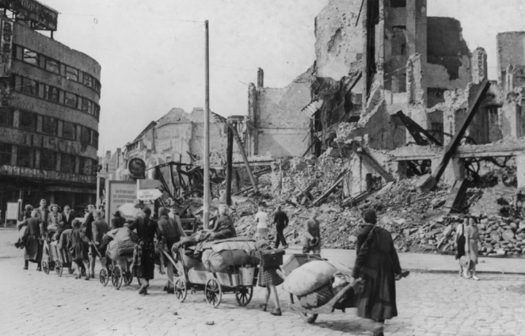 Emlékművet emeltek Berlinben a visegrádi négyek tiszteletére