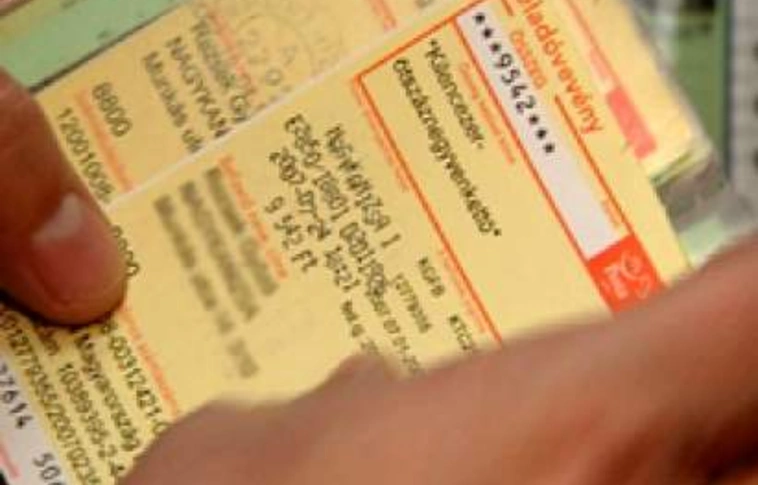 Huszonnégy millió forintot sikkasztott egy abonyi ügyintéző