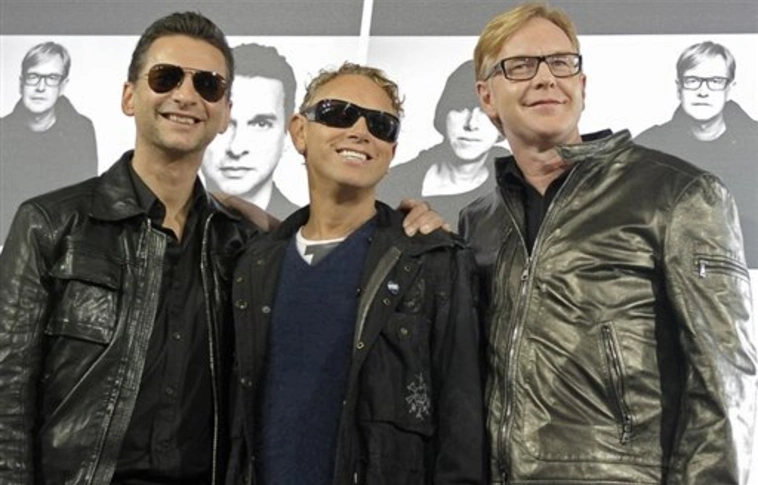 A Depeche Mode adja az első koncertet a Groupamában
