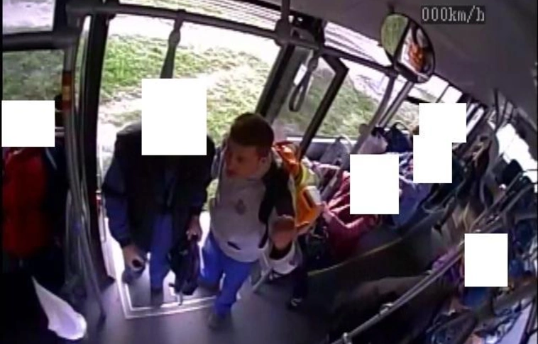 Verekedett a miskolci buszon - keresi a rendőrség a középkorú férfit