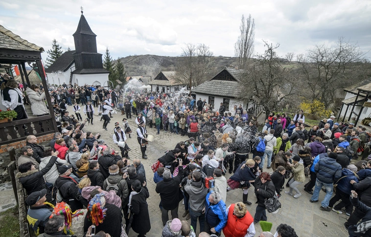 Húsvéti fesztivál Hollókőn