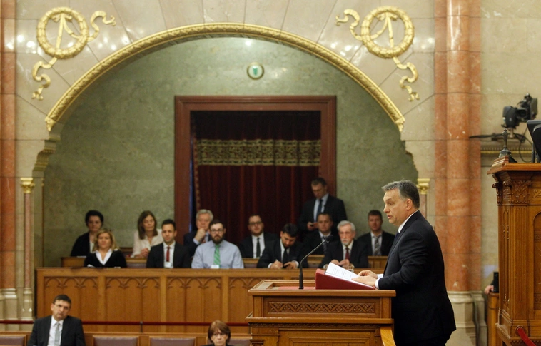 Orbán: nemzeti konzultáció indul a Magyarország előtt álló veszélyekről