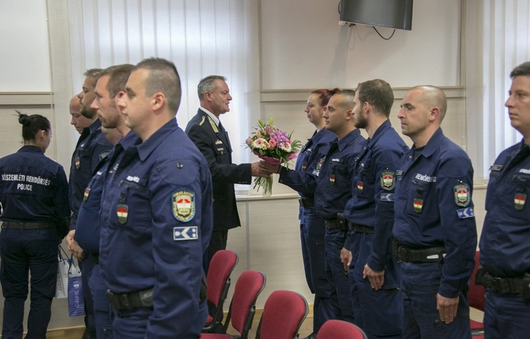 Hazatértek Szerbiából a külszolgálatot ellátó magyar rendőrök