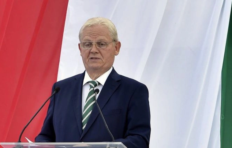 Tarlós: nagyon meg kell becsülni a közösséget szolgálókat