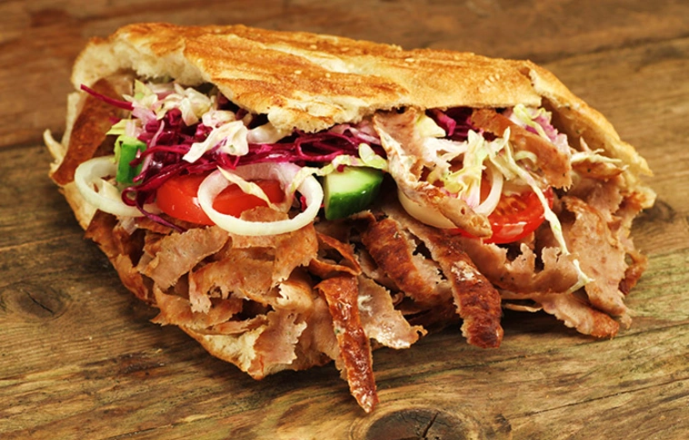 Végveszélybe kerülhet a döner egy tervezett EU-s szabály miatt