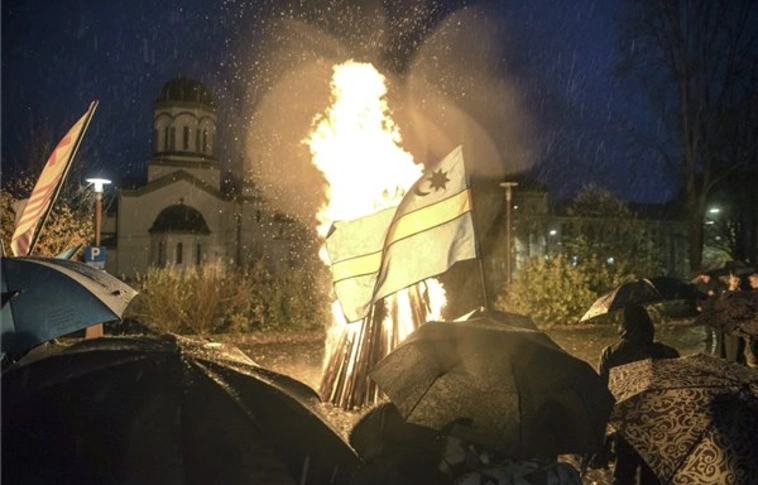 A kedvezőtlen időjárással dacolva tüntettek Székelyföld-szerte az autonómiáért