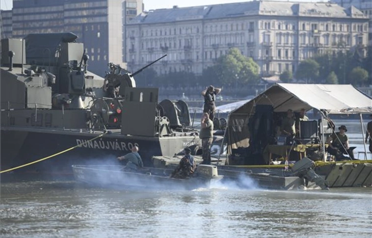 Kiemelték a bombát a Dunából