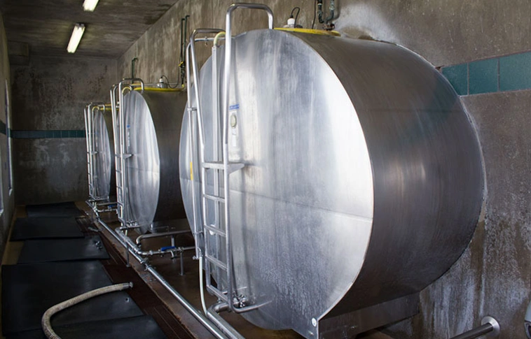 Cefreerjesztő tartályban fulladt meg