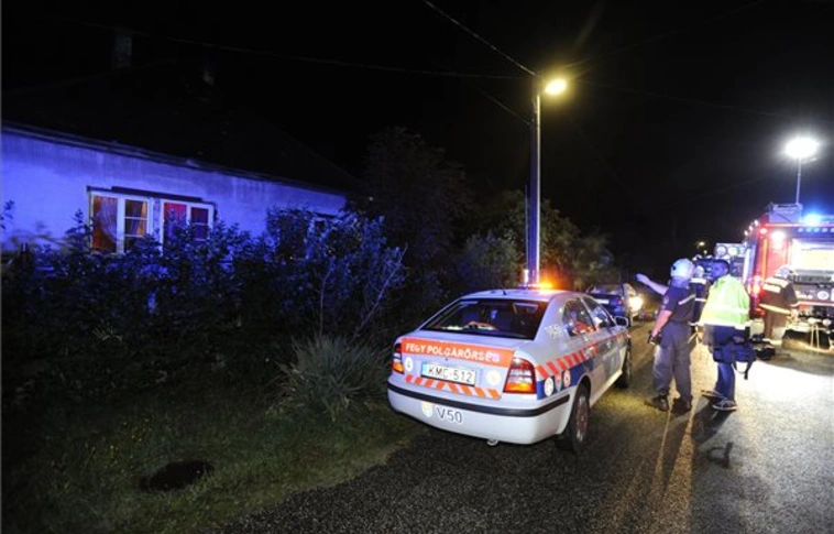 Összedőlt egy épületrész Felsőpakonyban, meghalt egy gyerek