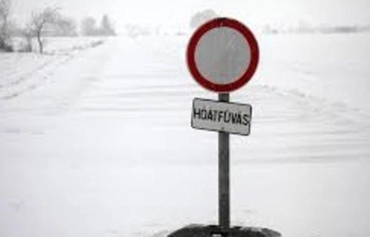 Hóátfúvás miatt lezártak három alsórendű utat Vas megyében